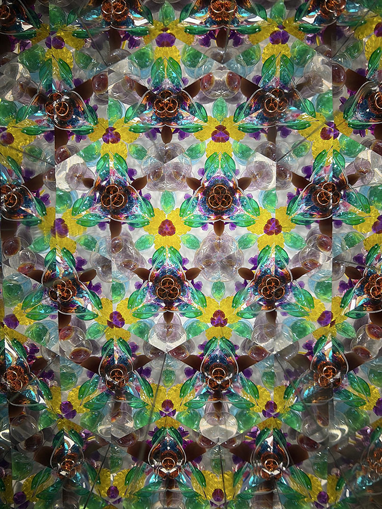 キャロリンベネット_Mucha_1