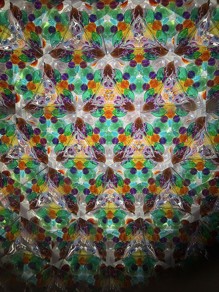 キャロリンベネット_Mucha_2